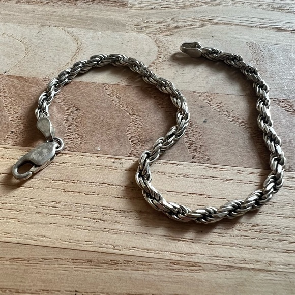 925 Sterling silver diamond cut twisted rope chain bracelet - Picture 5 of 11